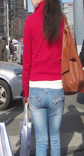 街拍蓝牛少妇光线好