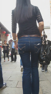 高挑牛仔OL身材好