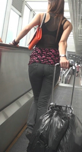 电梯紧牛少妇受不了