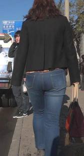 蓝牛高跟包臀少妇