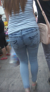 紧身灰牛蛇腰大屁股