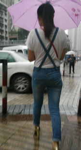 性感牛仔背带小妹