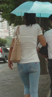 性感七分牛仔少妇