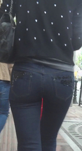 成熟少妇丰满圆臀