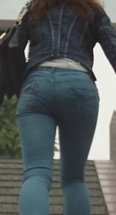 性感翘臀少妇上楼梯