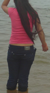 海边黑牛少妇还露腰