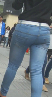 包臀紧身牛仔少妇