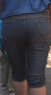 如此大屁股少妇少见