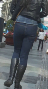 跟拍包臀紧牛少妇