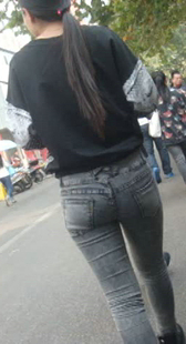 超紧灰牛紧身少妇