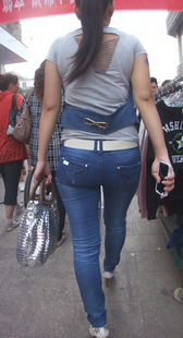 如此宽臀紧身少妇