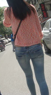 性感紧牛少妇身材好