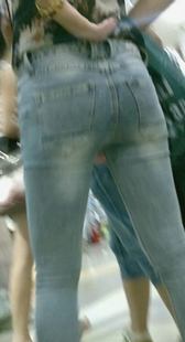 小妹的屁股也可以很大