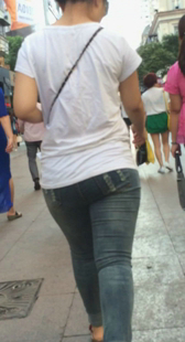 超紧牛仔包臀少妇视频