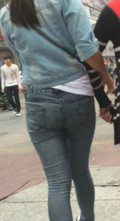 紧身牛仔小妹缺少开发