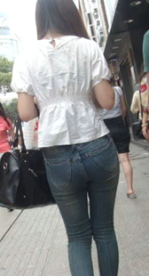 翘臀大屁股牛仔少妇