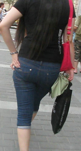 街拍七分蓝牛小少妇