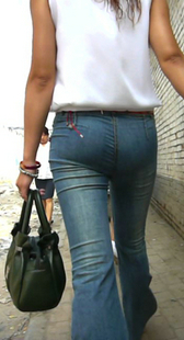 性感超紧蓝牛小少妇