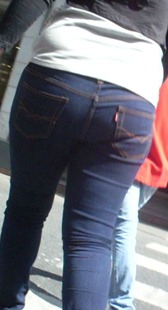 高跟翘臀蓝牛小妹