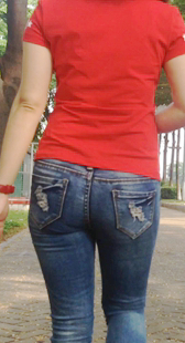 紧身蓝牛紧臀熟女