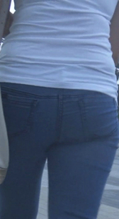 丰满宽臀蓝牛小少妇