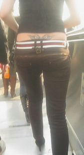 风骚小妹还纹身