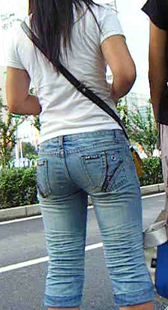 圆臀牛仔小妹等公交