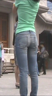 大屁股美少妇拜拜