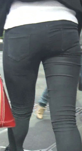 长腿大屁股黑牛小妹