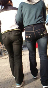 黑牛布裤两小妹