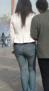 细长腿紧牛少妇