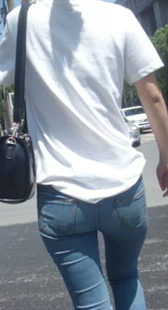 紧身蓝牛勒沟少妇