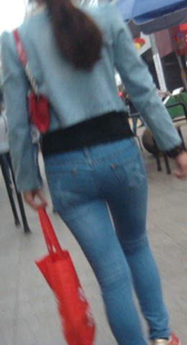 圆臀蓝牛美少妇