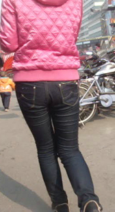 高跟黑牛包臀视频