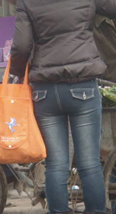 冬天超紧黑牛小少妇