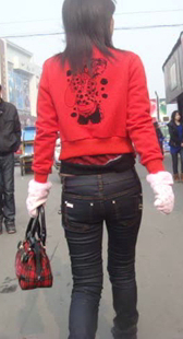 黑紧牛仔身材变形