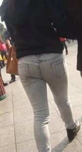 饱满圆臀灰紧牛