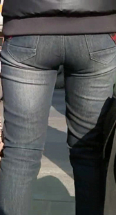 宽臀紧身黑牛大妈