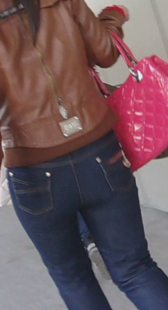 紧绷蓝牛小宽臀