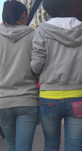 跟拍两蓝牛小妹