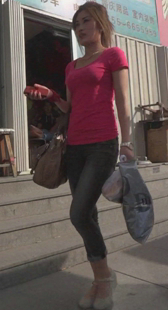 灰紧牛仔很会扭