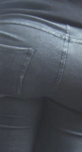 超重口味灰牛巨臀