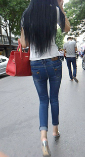 高跟宽臀牛仔裤骚货