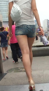 近距离跟拍少妇大屁股