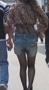 跟拍黑丝小情侣