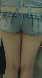 近距离跟拍少妇大屁股