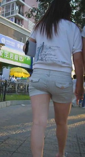 街拍少妇清楚内痕