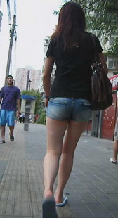 屁股虽小够紧够会扭