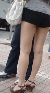 街拍高跟美腿少妇