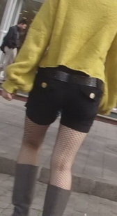 街拍长靴黑丝美腿